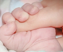 Молодая пара из Ростовской области насиловала новорожденную дочь
